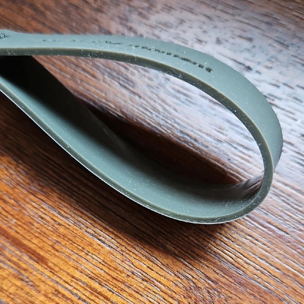 LULULEMON SILICONE KEYCHAIN - Picture 10 of 15